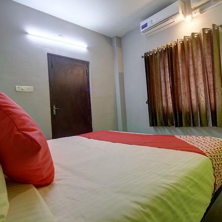 Oyo 30971 Gm Grande Hotel Mudukarai Kültér fotó